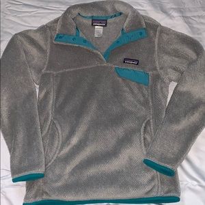 Women’s Gray & Teal  1/4 Patigonia sweatshirt